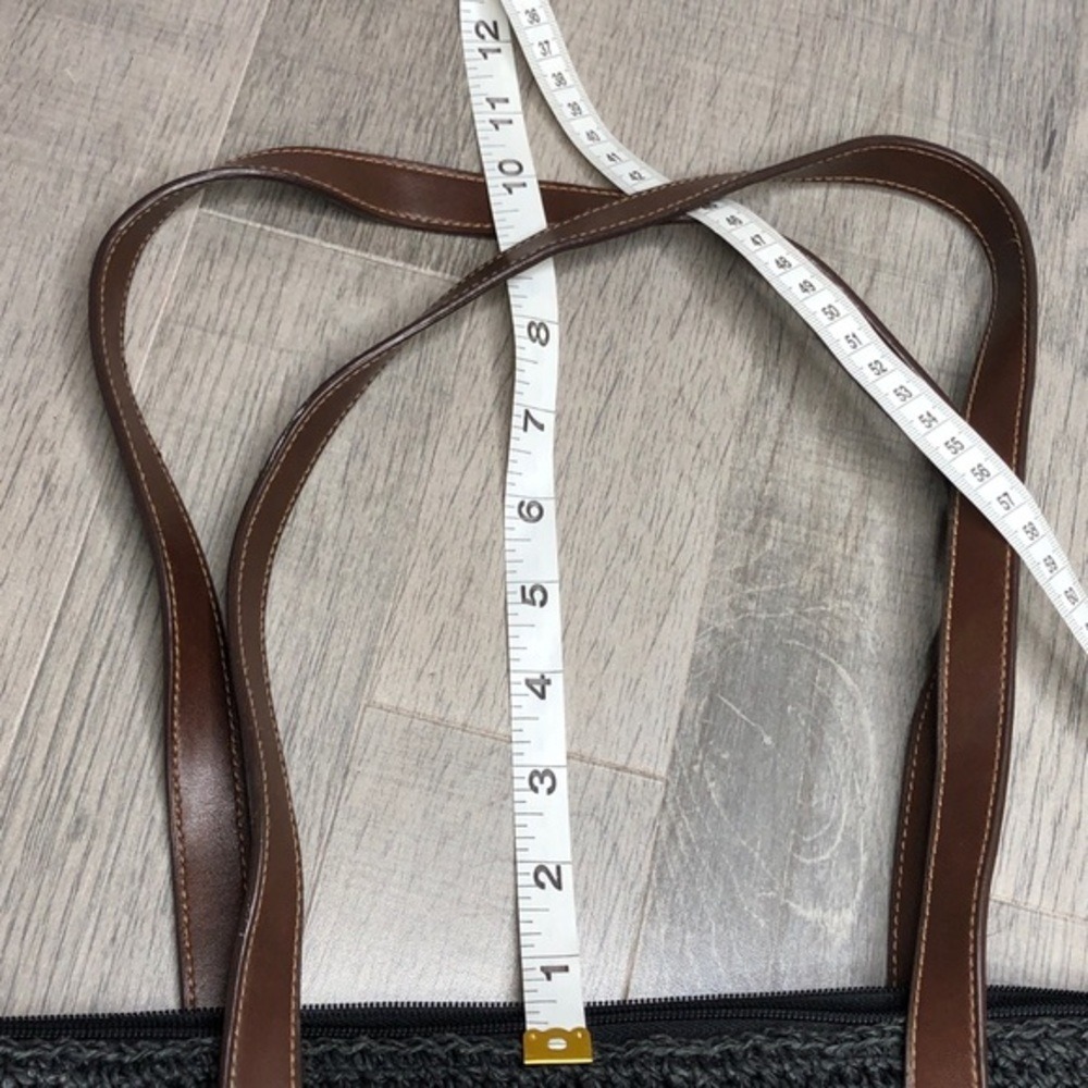 Black striped straw bag excellent condition! - Picture 4 of 6
